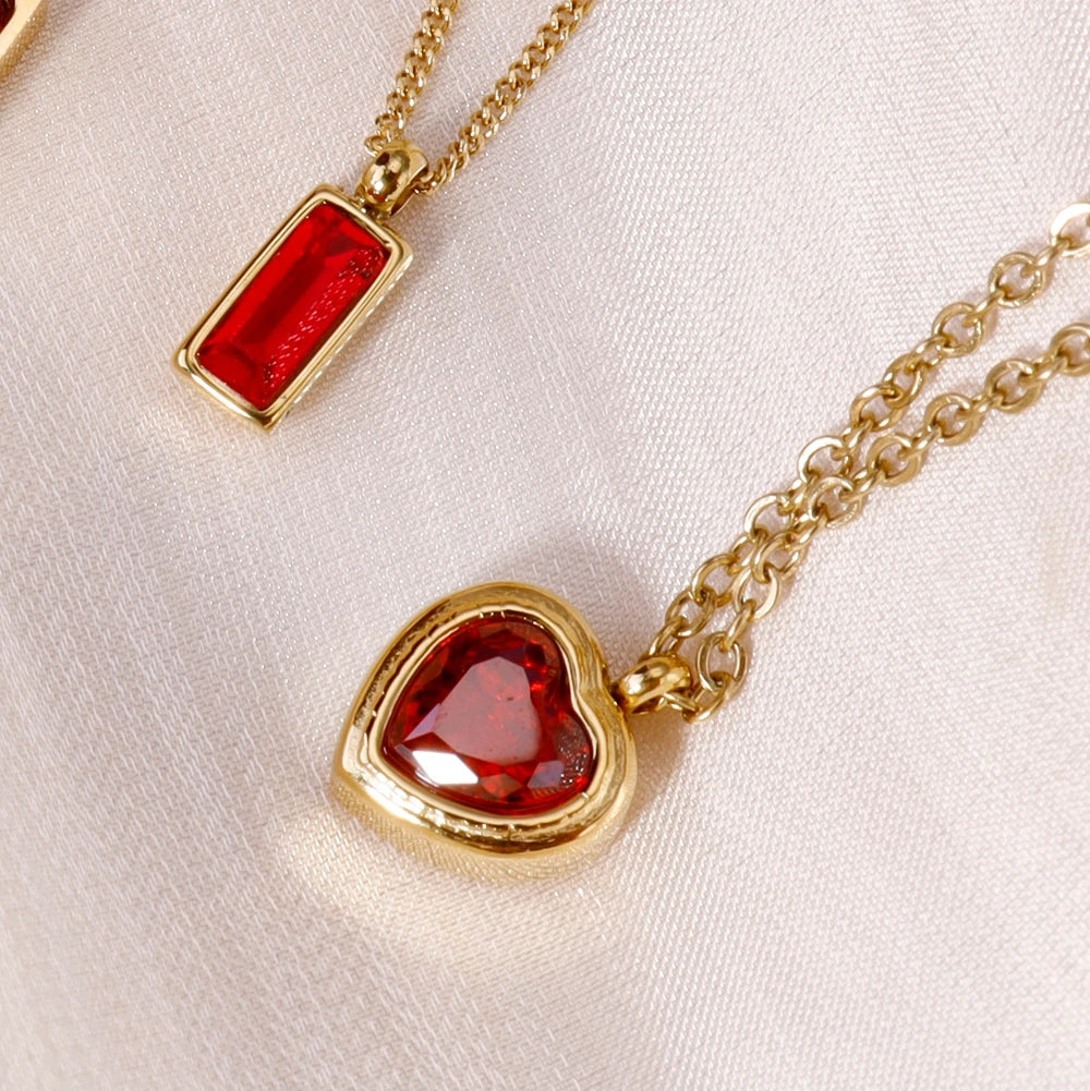 SPHÍNX RUBIN & GOLD NECKLACE