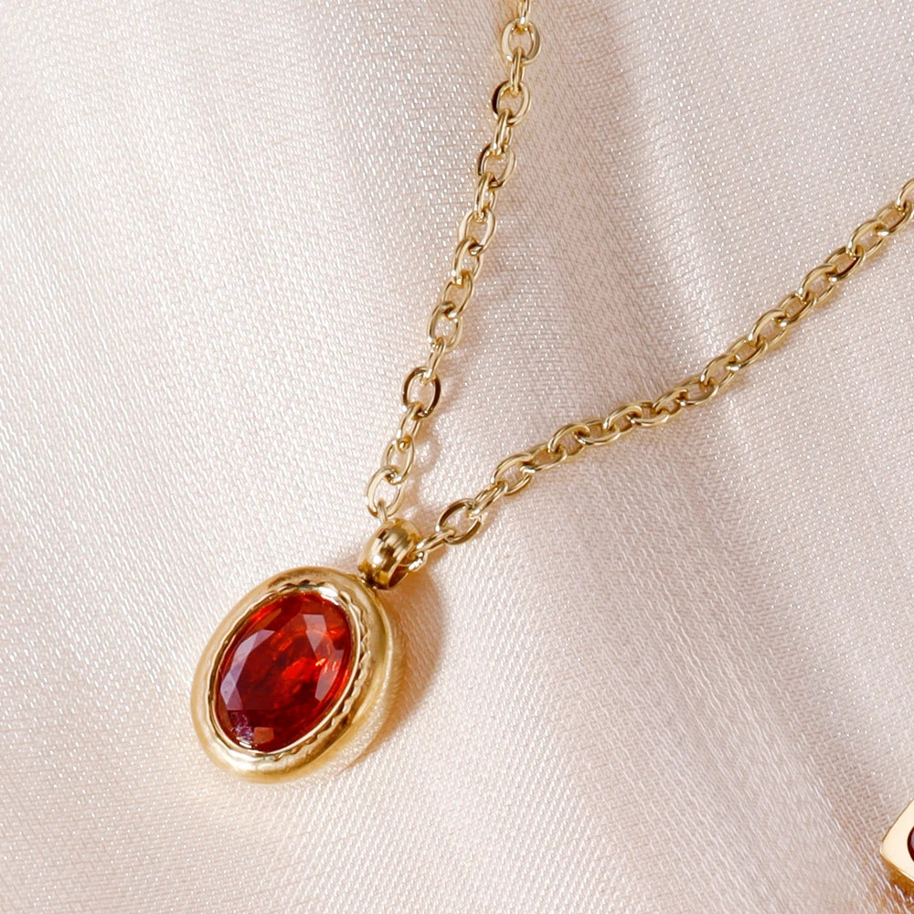 SPHÍNX RUBIN & GOLD NECKLACE