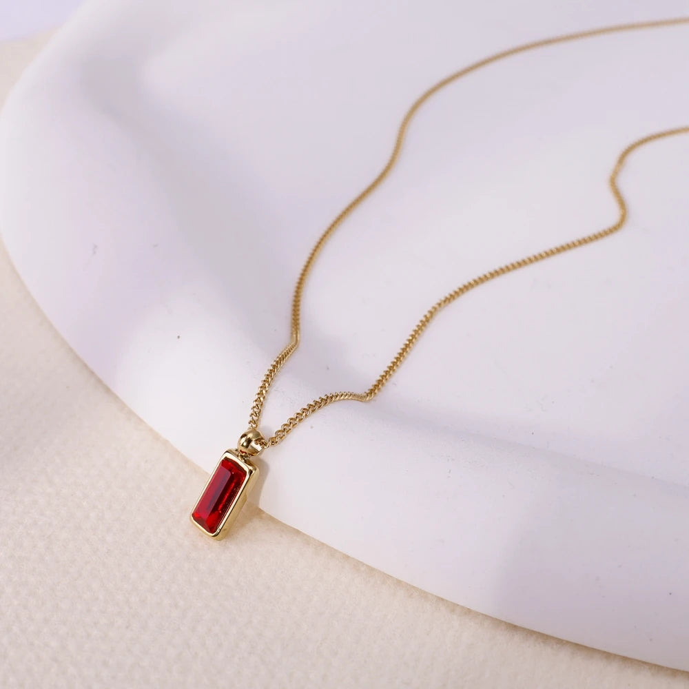SPHÍNX RUBIN & GOLD NECKLACE