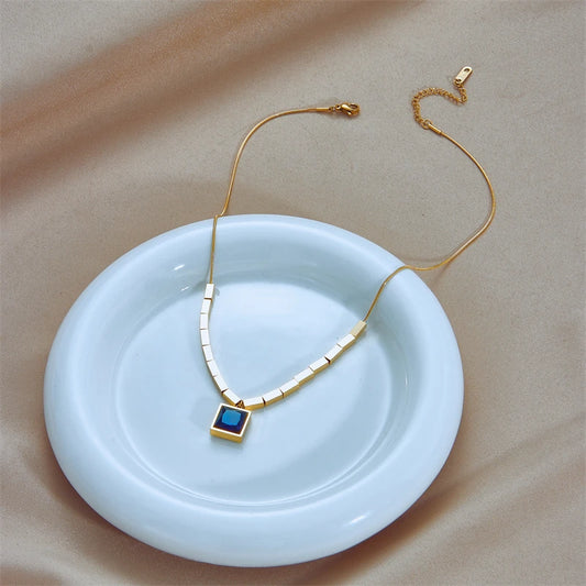 SPHÍNX BLUE GEM NECKLACE